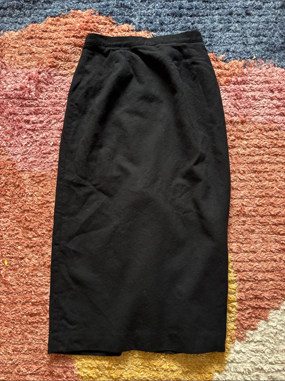 Vintage 90s Amanda Smith Wool Pencil Skirt in Black Size 6